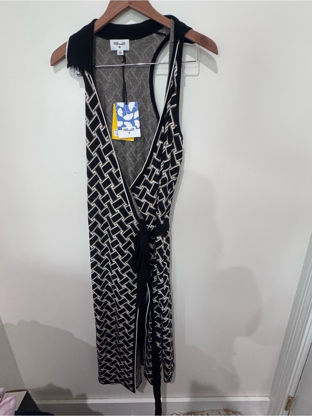 Diane Von Furstenberg x Target Black and White Geometric Wrap Midi Dress - Picture 4 of 10